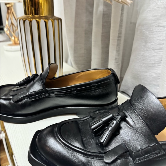 Emporio Armani Sleek Black Tassel Loafers for Men - Picture 8 of 11